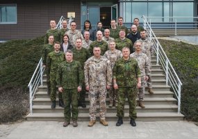 Baltijos šalių kariuomenių vadai aptarė NATO priešakinių pajėgų kovinių grupių dislokavimą   - 2