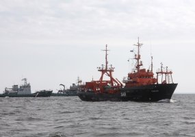 Karinės jūrų ir oro pajėgos dalyvauja tarptautinėse paieškos ir gelbėjimo pratybose Baltijos jūroje - 1