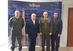 Lietuvos kariai pradeda treniruotis atremti hibridines grėsmes pratybose „Žaibo kirtis 2017 - 1
