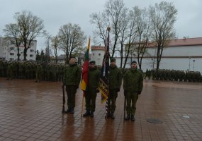 Kęstučio batalionas išleido beveik 400 tarnybą baigusių šauktinių  - 1