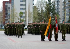 Lietuvos didžiojo kunigaikščio Gedimino štabo bataliono kariai prisiekė Lietuvai  - 1