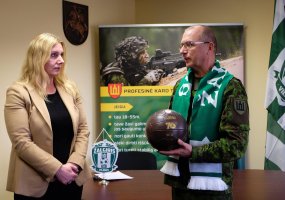 Futbolo mūšiuose žalgiriečius palaikys ir kariai - 1