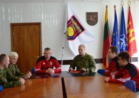 Dzūkijos sostinėje pasirašyta Lietuvos kariuomenės ir Dzūkijos futbolo klubo „Dainava - 3