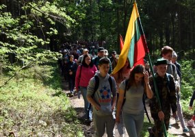 Daugiau kaip 300 žmonių žygiu pagerbė Aukštaitijos partizanus - 1