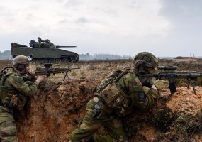 Atvykę į Lietuvą Norvegijos kontingento kariai tarnaus NATO priešakinių pajėgų bataliono kovinėje... - 1