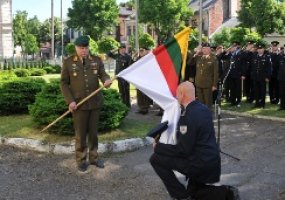 Karinių oro pajėgų vado pareigas pradėjo eiti  plk. Dainius Guzas - 1
