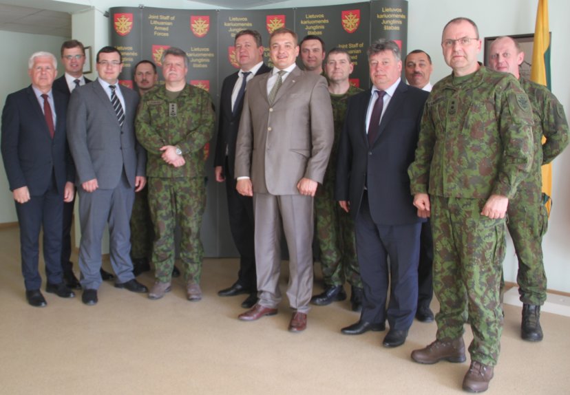 Lietuvos kariuomenės Jungtiniame štabe aptarti Valstybės gynybos klausimai