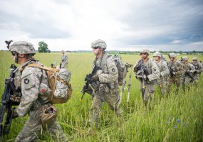 Suvalkų ruože vyksta tarptautinių pratybų „Geležinis vilkas 2017“ karinė operacija - 6