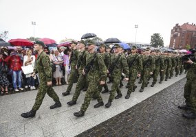 Klaipėdoje  Lietuvai prisiekė daugiau nei 600 šauktinių, Motorizuotajai pėstininkų brigadai... - 5