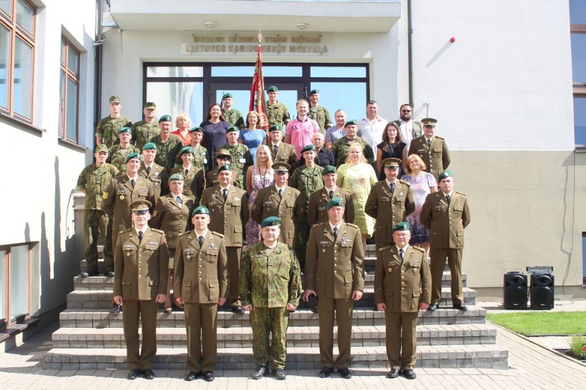 Lietuvos kariuomenės mokykloje vyko iškilminga rikiuotė 