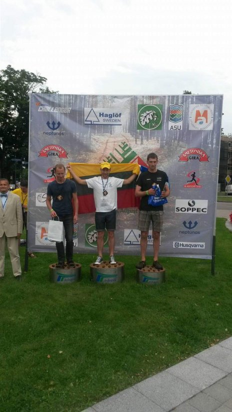 Įgulų aptarnavimo tarnybos miškininkas iškovojo I vietą Lietuvos miškininkų orientavimosi sporto...