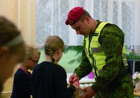 Karo policija dalyvavo saugaus eismo akcijoje „Apsaugok mane - 2