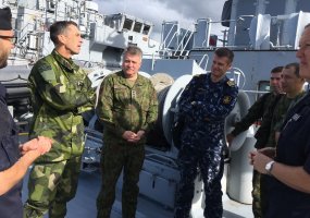 Lietuvos kariuomenės vadas gen. ltn. J. V. Žukas po vizito Švedijoje: „grėsmes saugumui suvokiame... - 4