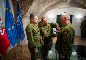 Dviem Lietuvos kariuomenės puskarininkiams suteikti seržanto majoro kariniai laipsniai - 1
