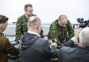 Eksperimentas turniketų kokybei patikrinti – įtaisą karo medikai pamėgino sulaužyti patys  - 3
