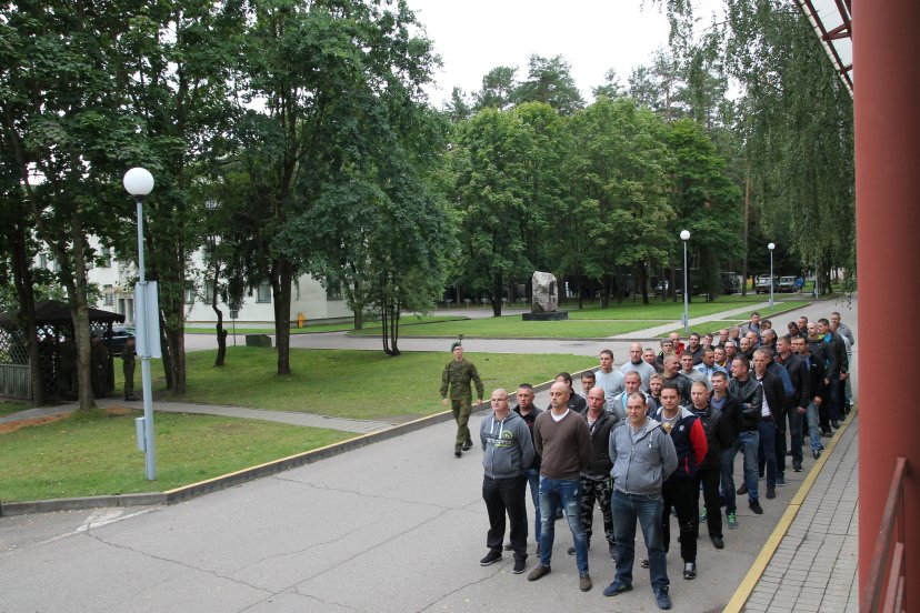 Mokomajame pulke prasideda kartotinės rezervo karių pratybos