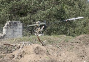 Prasideda tarptautinės prieštankinių padalinių kovinio šaudymo pratybos „Hunter 2017 - 5