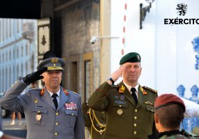 Sausumos pajėgų vadas brigados generolas Valdemaras Rupšys lankėsi Portugalijoje  - 2