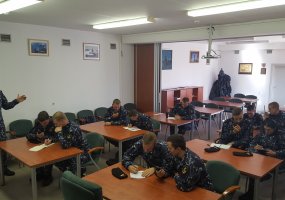 Karinėse jūrų pajėgose baigėsi Baziniai jūreivių mokymai - 2