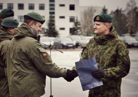 Generolo Romualdo Giedraičio artilerijos batalione Lietuvos Respublikai prisiekė 109 kariai - 3
