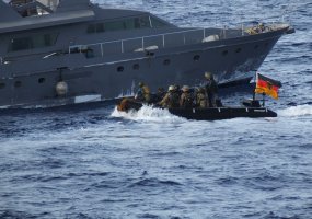 Europos Komisijos atstovybės Lietuvoje vadovas įteiks ES medalius  - 1