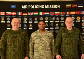 KOP Aviacijos bazėje lankėsi JAV KOP Europai ir Afrikai vadovybės vyriausiasis puskarininkis - 3
