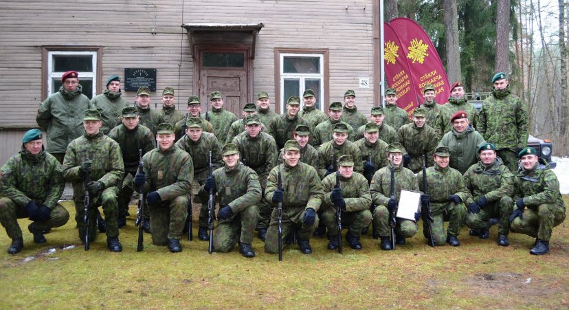Istorinėje partizanų priesaikos vietoje Nemunaityje Lietuvos Respublikai prisiekė karių savanorių...