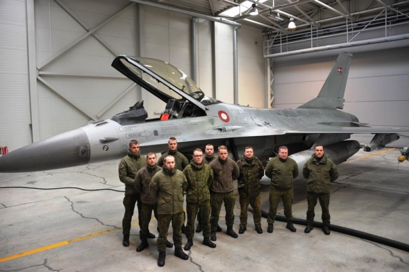 GROM ir orlaivių atpažinimo kursai KOP Mokymo centre