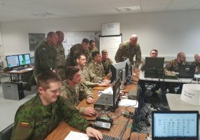 Lietuvos kariai dalyvauja Vokietijoje vykstančiose artilerijos pratybose „Dinamiškas frontas 2018“  - 3