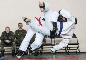Kovinės savigynos kovų aistros vėl verda ant Lietuvos kariuomenės tatamio - 2