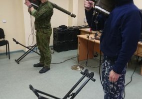 Pirmieji Karinių jūrų pajėgų kariai parengti valdyti raketinį oro gynybos kompleksą GROM - 4