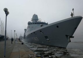 Karinių jūrų pajėgų vadas susitiko su SNMG1 vadu - 1