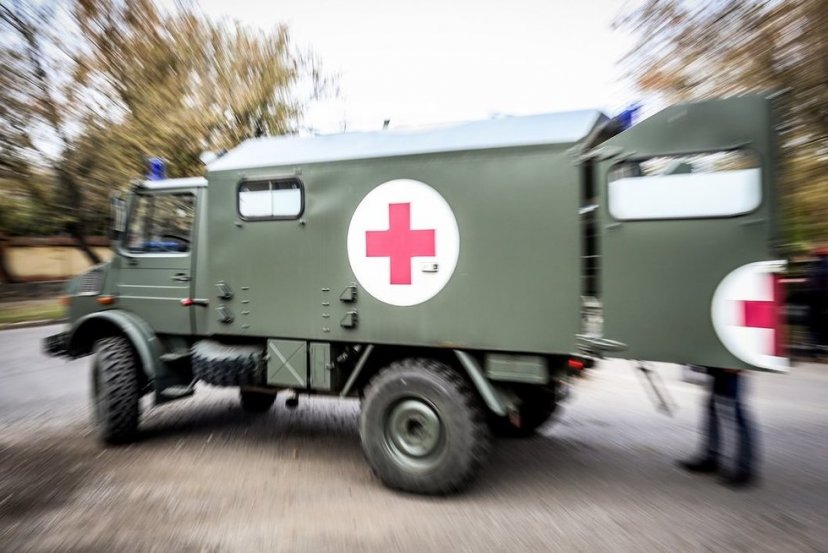 Į eismo įvykį pateko NATO priešakinių pajėgų bataliono kovinės grupės  kariai