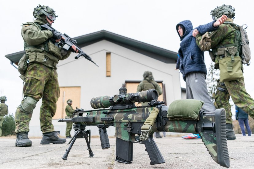 Greitojo reagavimo pajėgų pratybos įsibėgėja – treniruojamės tokiomis sąlygomis, kokiomis kariautume