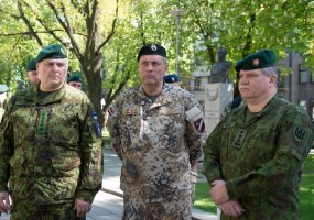 Susitikę Lietuvoje Baltijos šalių kariuomenių vadai sutarė stiprinti karinius jūros stebėjimo... - 2