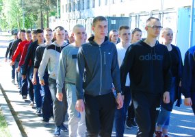 Jonušo Radvilos mokomajame pulke Bazinius kario savanorio įgūdžių kursus pradėjo Lietuvos... - 4