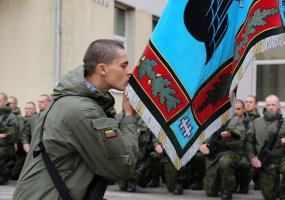 Oro gynybos bataliono šauktiniai kariai planuoja tęsti tarnybą Lietuvos kariuomenėje - 1