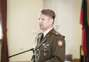 Karo akademijos Vytauto Didžiojo karininkų kursus baigia vis daugiau karininkų  - 6