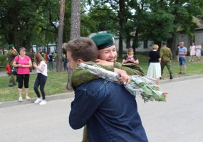 Rukloje ir Tauragėje į atsargą išleisti beveik 1000 šauktinių  - 6