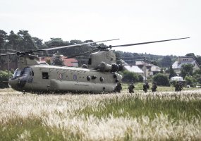 Over 200 military vehicles and roughly 1000 soldiers carry out a tactical crossing over Nemunas  - 1