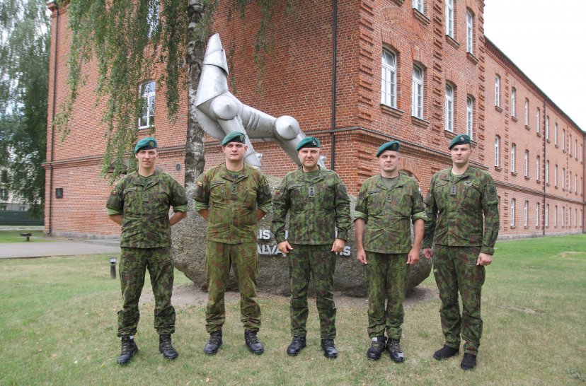 Gynybos štabo viršininkas lankėsi Alytaus ir Marijampolės miestuose dislokuotuose kariniuose...