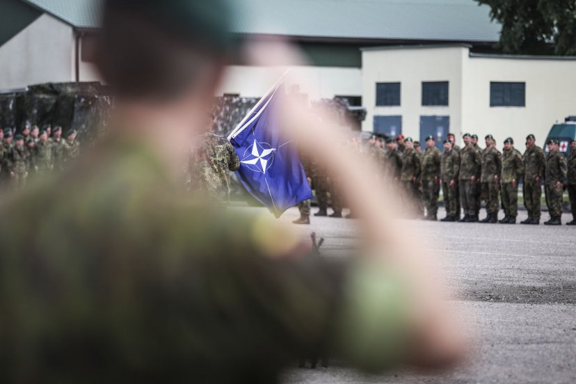 Keičiasi NATO priešakinių pajėgų kovinės grupės vadas: vadovavimą jai perims Tankų bataliono vadas