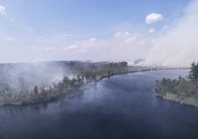 Jau trečią savaitę Lietuvos kariuomenės Karinės oro pajėgos toliau tęsia pagalbą malšinant... - 1