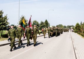 Lietuvos Respublikai prisiekė Kęstučio bataliono kariai - 1
