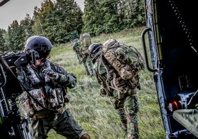 Dragūnai su Danijos ir Portugalijos kariais treniravosi Klaipėdos uosto teritorijoje  - 2