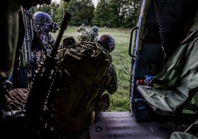 Dragūnai su Danijos ir Portugalijos kariais treniravosi Klaipėdos uosto teritorijoje  - 5