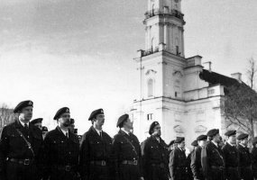 „Galia, padėjusi išvyti okupantą“ – specialiame lapkričio mėnesio „Kario“ numeryje  - 1
