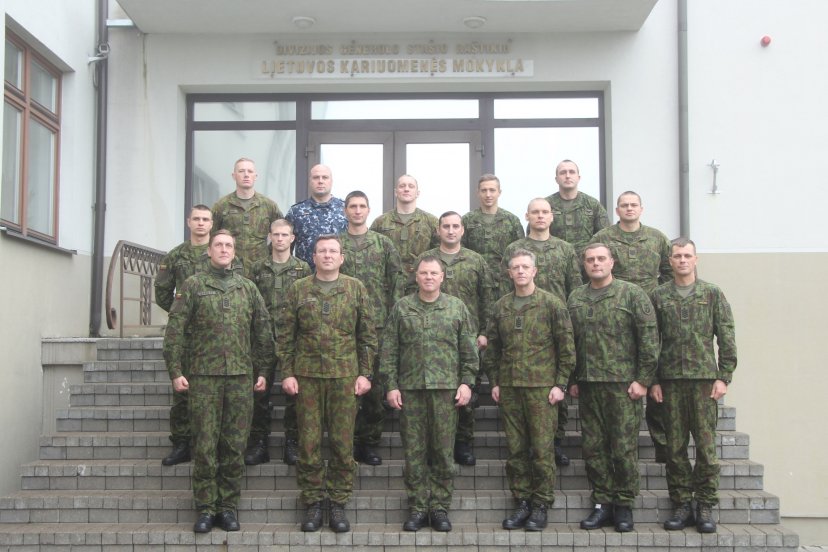 Lietuvos kariuomenės mokykloje Aukštesniojo instruktoriaus kursą baigė pirmoji laida