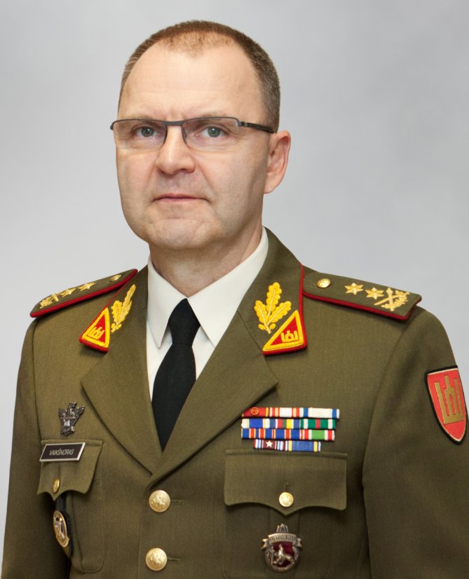 Chief of the Defence Staff discusses international support to Ukraine's military reform in Kyiv