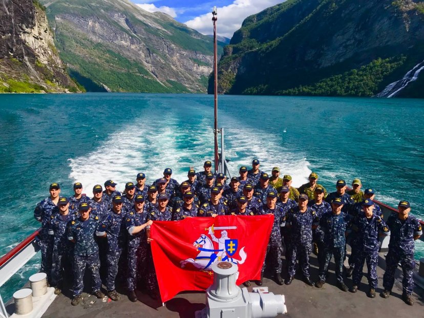 Karinių jūrų pajėgų laivas M54 „Kuršis“ grįžo iš nuolatinės parengties NATO laivų grupės budėjimo
